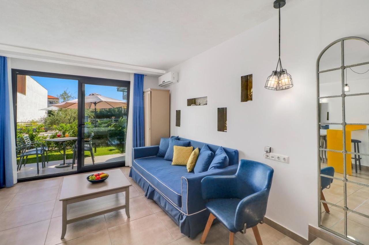 Theros Villas & Suites Chrysi Ammoudia Exteriér fotografie